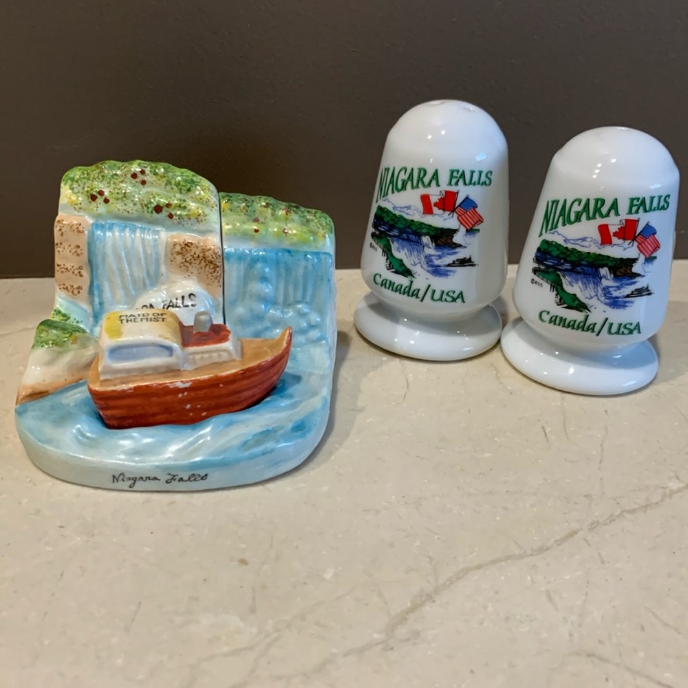 Vintage Niagara Falls Salt & Pepper Shakers